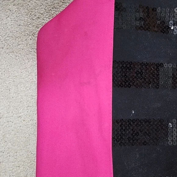 Victoria's Secret Travel Bag Black/Pink - Picture 9 of 11